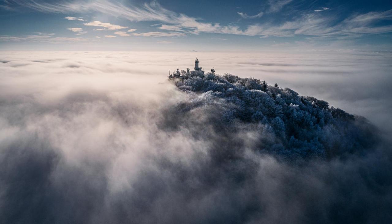 Penzion Fara Pod Milesovkou Velemin Exterior foto